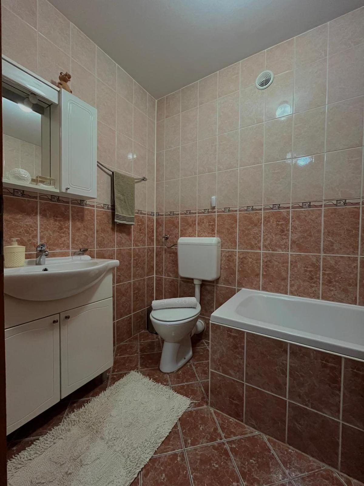 Apartman Basic Doboj Ngoại thất bức ảnh